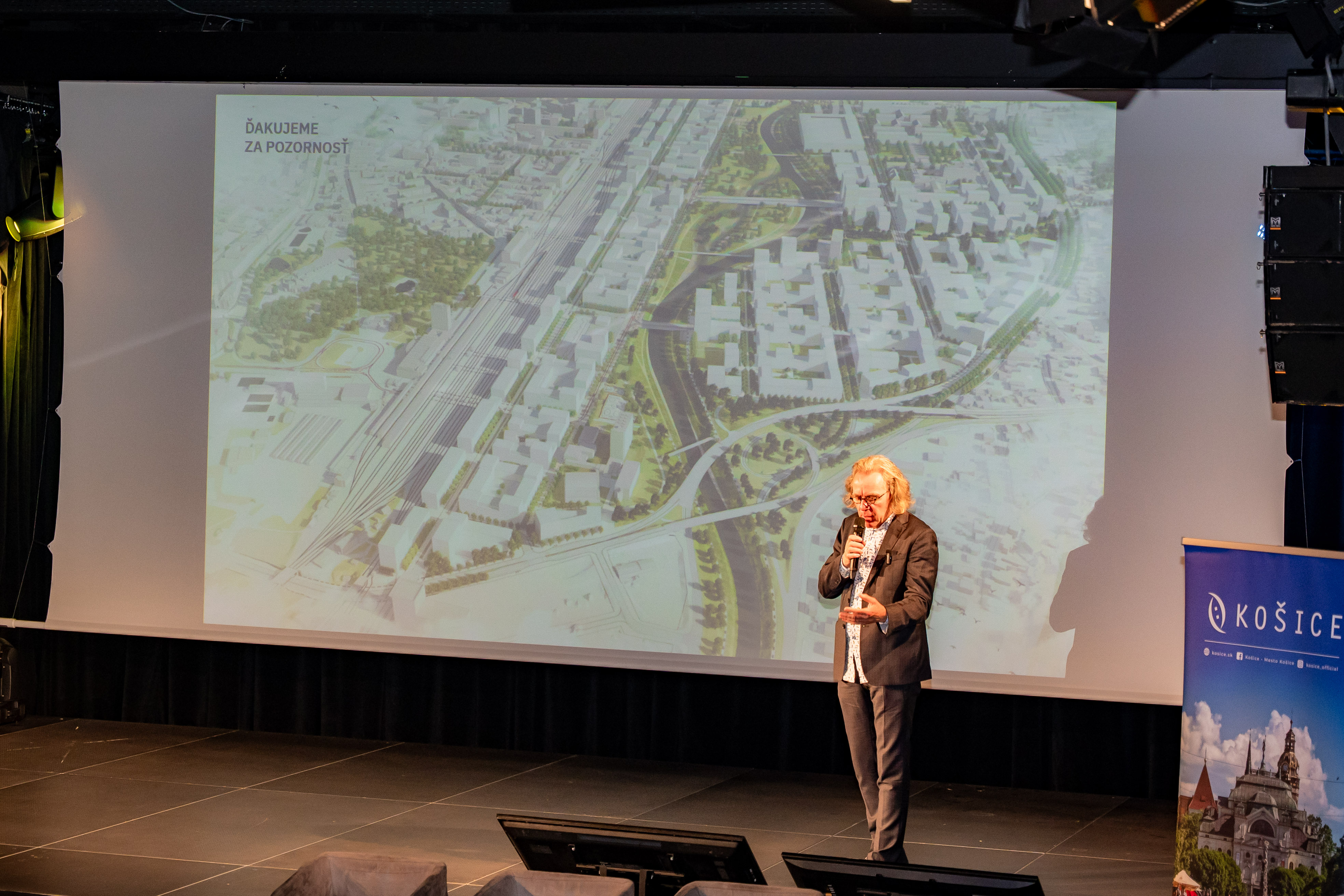 Verejna Prezentacia Nove mestske centrum Hornad - UHA-9